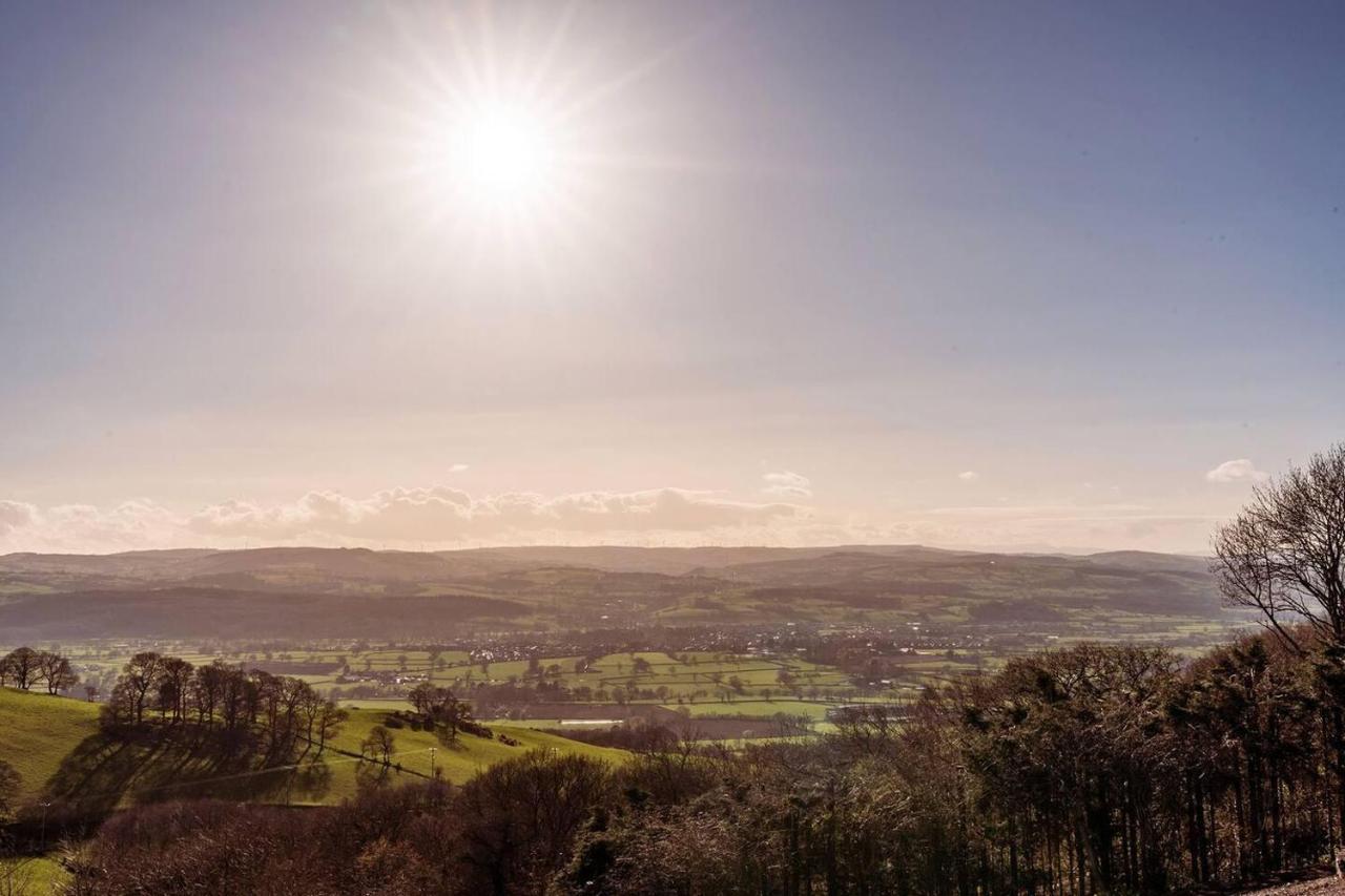 Clwyd Gate Manor Pool Sauna Hottub Cave Wales Ruthin Bagian luar foto