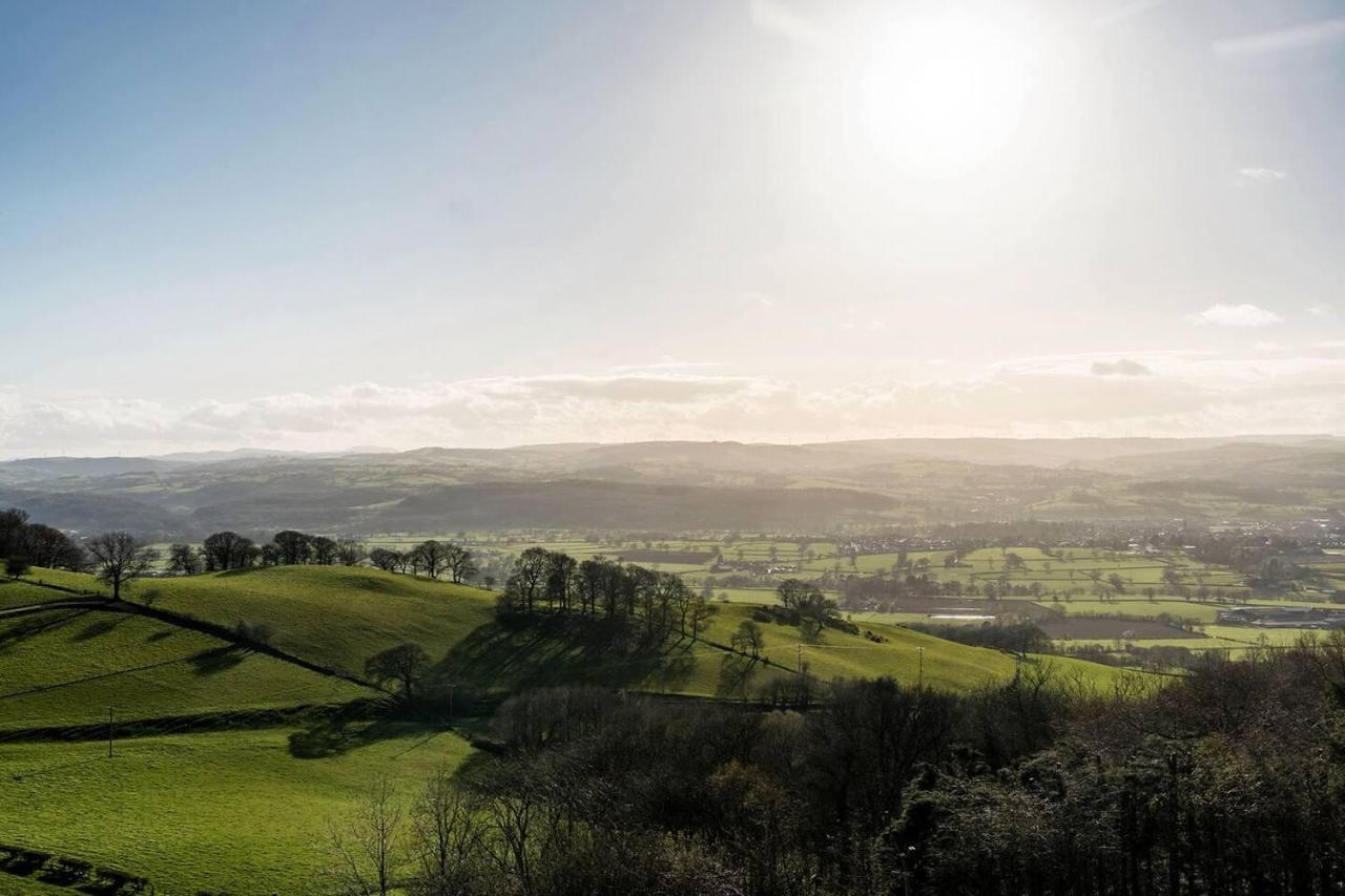 Clwyd Gate Manor Pool Sauna Hottub Cave Wales Ruthin Bagian luar foto