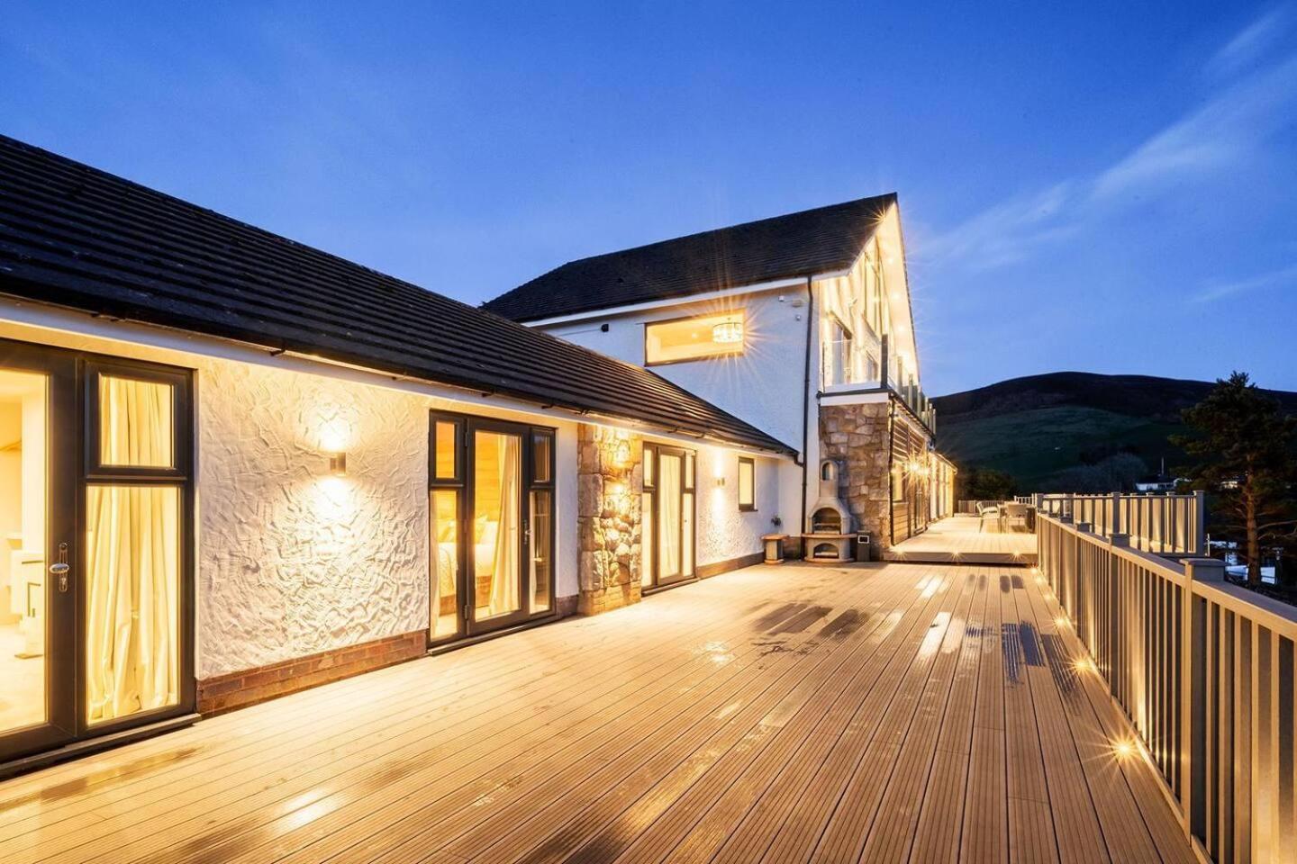 Clwyd Gate Manor Pool Sauna Hottub Cave Wales Ruthin Bagian luar foto
